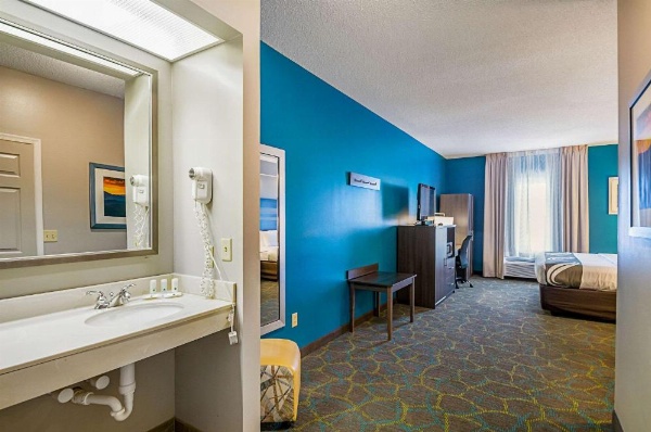 Quality Inn Harrisonburg I-81 image 11