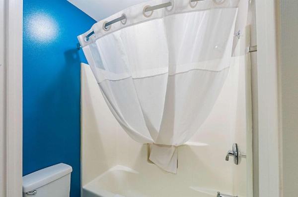 Quality Inn Harrisonburg I-81 image 17