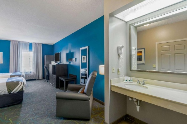 Quality Inn Harrisonburg I-81 image 8